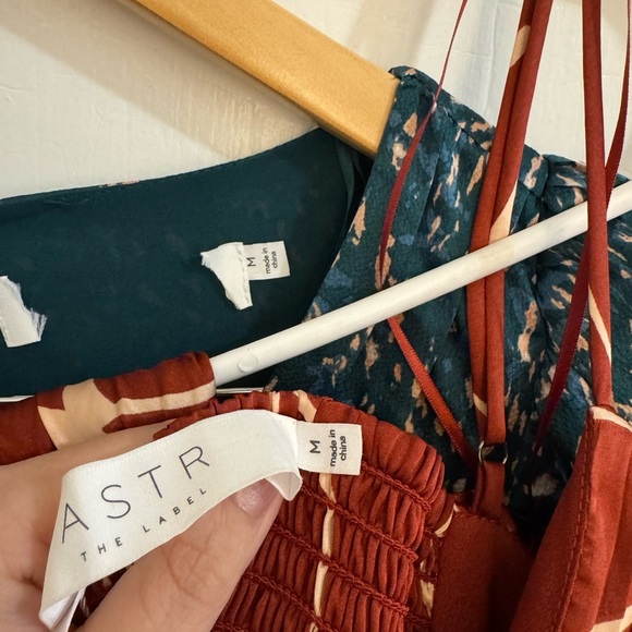 NWOT - ASTR The Label Turquoise Patterned Midi Dress - Picture 6 of 7